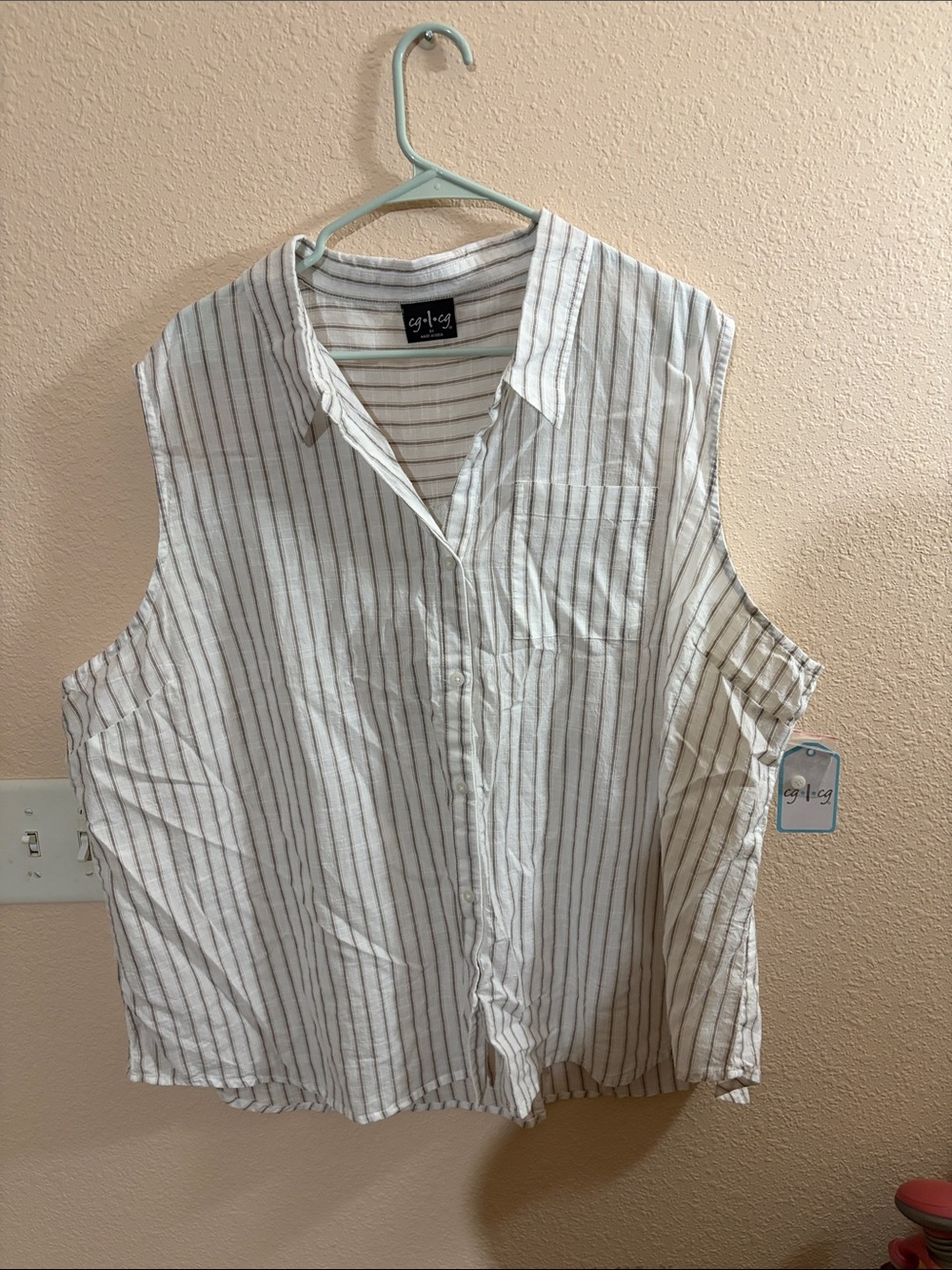 NWT Sleeveless Striped Button-Front Shirt - White with Thin Gray Stripes